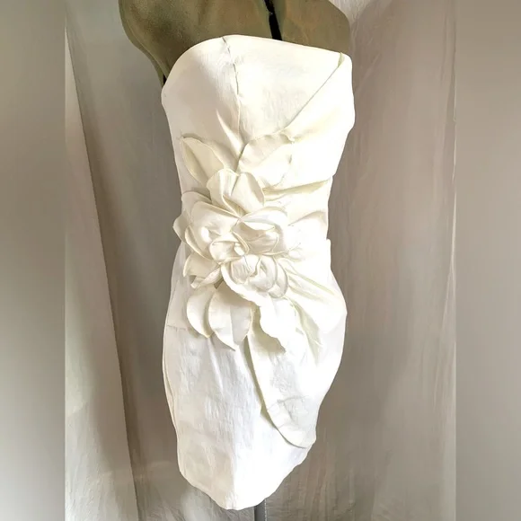 Vintage Cache" Strapless Flower design Cream Dress - Picture 10 of 12